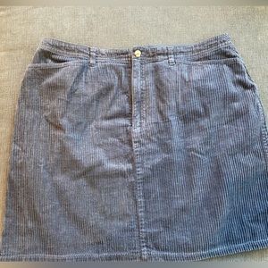 Liz Claiborne lizwear corduroy skirt. Size 16